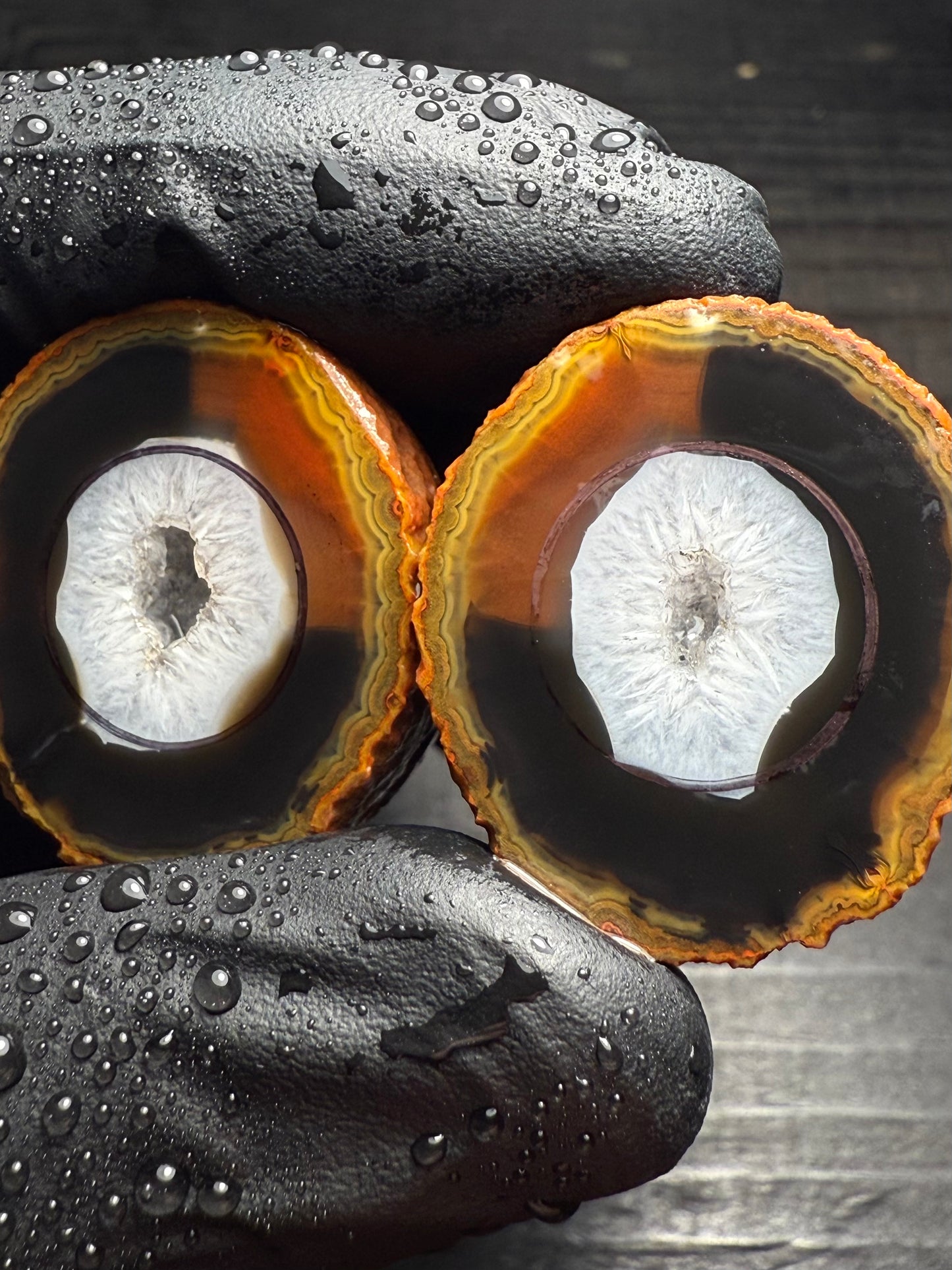 13mm Black/Red Warring State Agate Geode