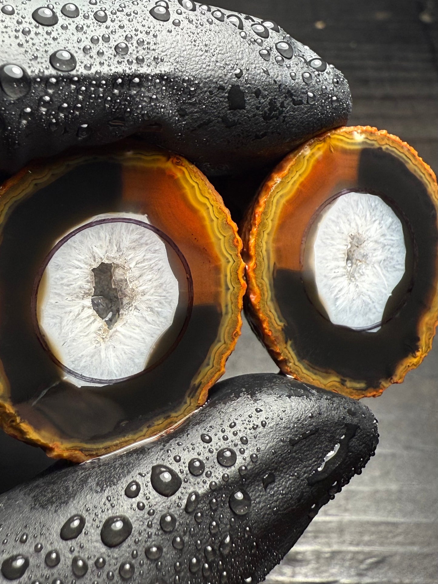 13mm Black/Red Warring State Agate Geode